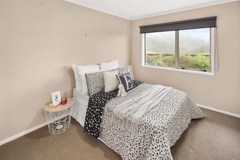 Photo of property in 226 Mark Avenue, Grenada Village, Wellington, 6037