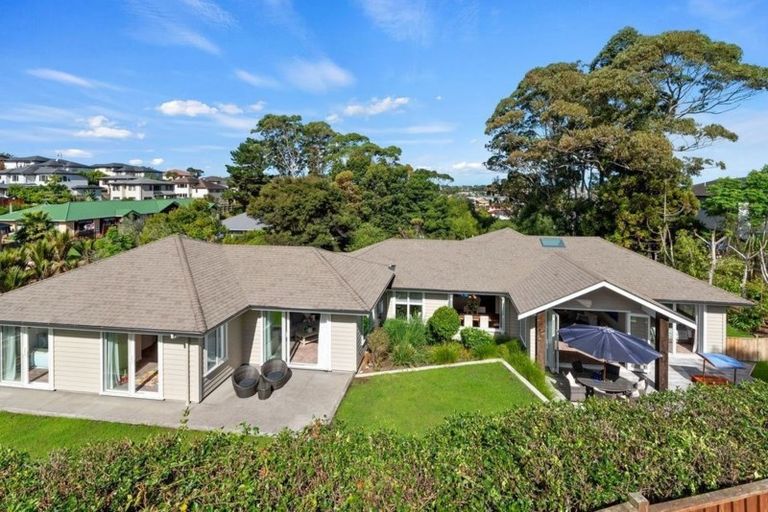 Photo of property in 59 Lonely Road, Fairview Heights, Auckland, 0632