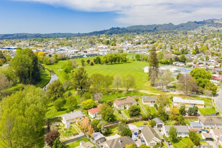 Photo of property in 1-3 Panckhurst Street, Havelock North, 4130
