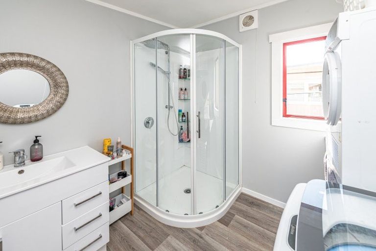 Photo of property in 17 Matai Street, Castlecliff, Whanganui, 4501