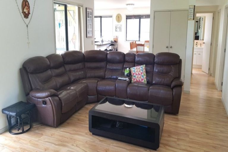 Photo of property in 67 Fairview Avenue, Fairview Heights, Auckland, 0632