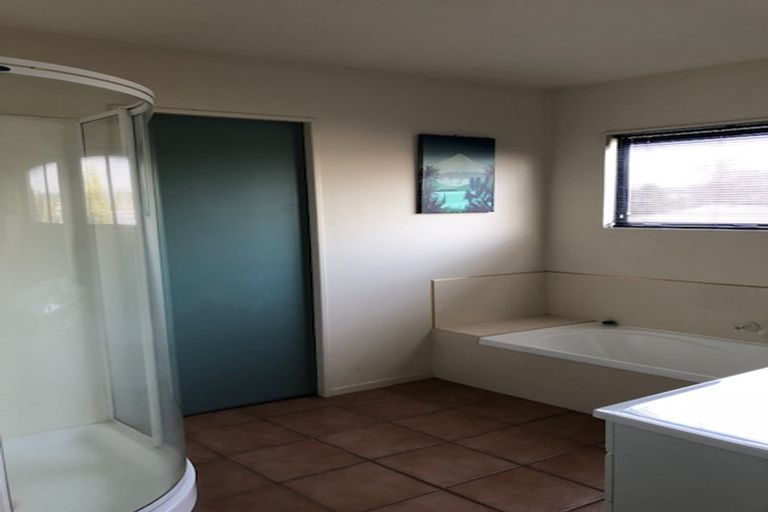 Photo of property in 230 Papamoa Beach Road, Papamoa Beach, Papamoa, 3118