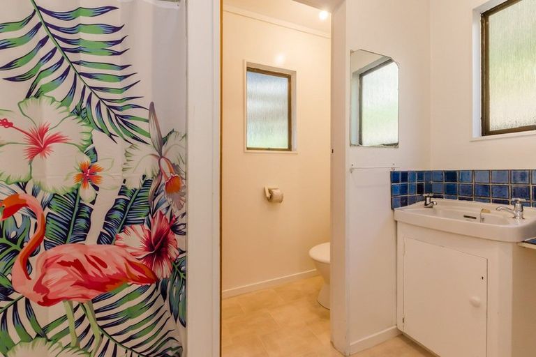 Photo of property in 38 Hicks Crescent, Waikanae Beach, Waikanae, 5036