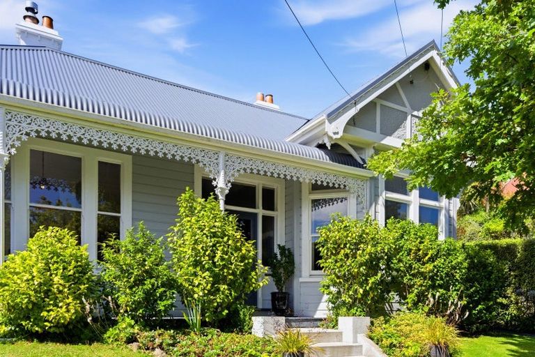 Photo of property in 26 Mataora Road, Kenmure, Dunedin, 9011