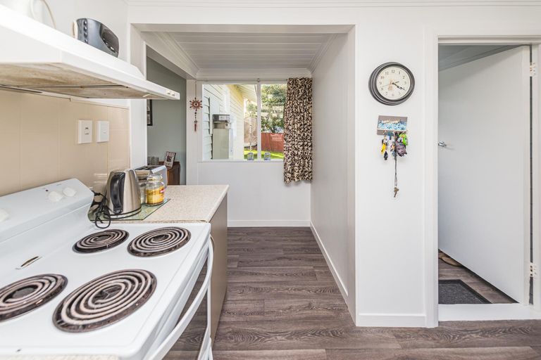 Photo of property in 2 Moore Avenue, Tawhero, Whanganui, 4501