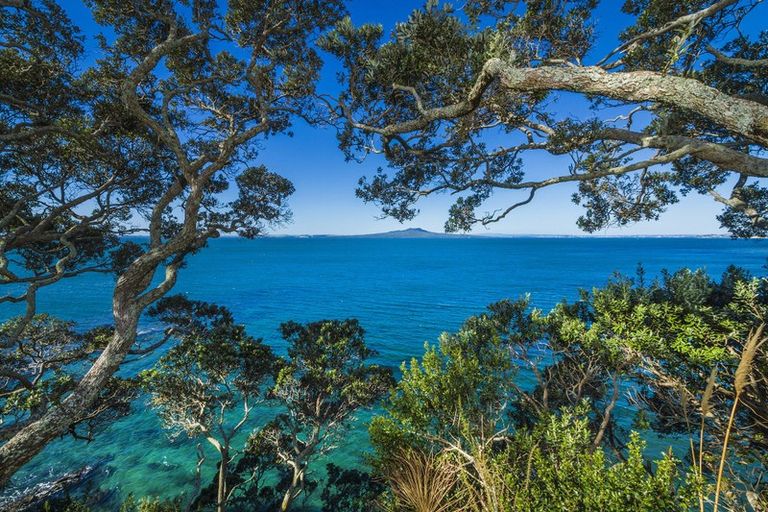 Photo of property in 275 Beach Road, Campbells Bay, Auckland, 0630