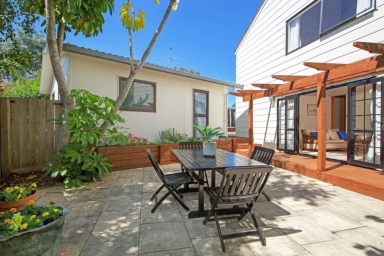 Photo of property in 3 Jandell Crescent, Bucklands Beach, Auckland, 2014
