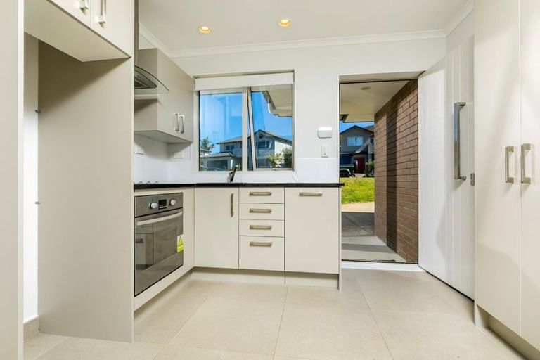 Photo of property in 35 Aberley Road, Schnapper Rock, Auckland, 0632