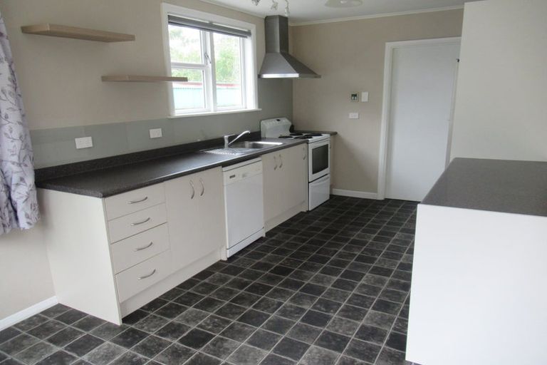 Photo of property in 4 Hikurangi Street, Trentham, Upper Hutt, 5018