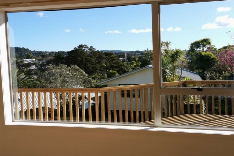Photo of property in 1/95c Captain Scott Road, Glen Eden, Auckland, 0602