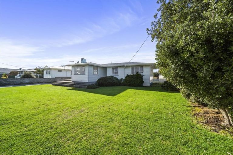 Photo of property in 22 Murray Avenue, Hawera, 4610