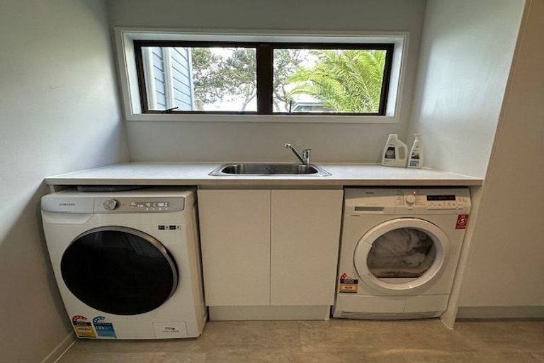 Photo of property in 155 Pah Road, Cockle Bay, Auckland, 2014