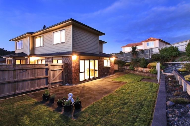 Photo of property in 17 Aspiring Terrace, Aotea, Porirua, 5024