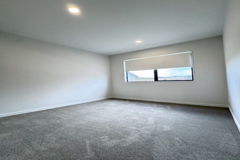 Photo of property in 11 Maka Terrace, Orewa, 0931