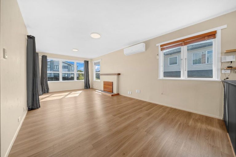 Photo of property in 9 Andrew Road, Howick, Auckland, 2010