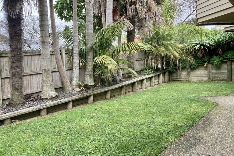 Photo of property in 88a Picasso Drive, West Harbour, Auckland, 0618