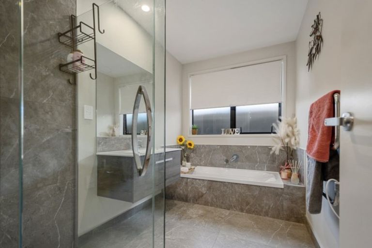 Photo of property in 54 Te Ranga Memorial Drive, Pyes Pa, Tauranga, 3112