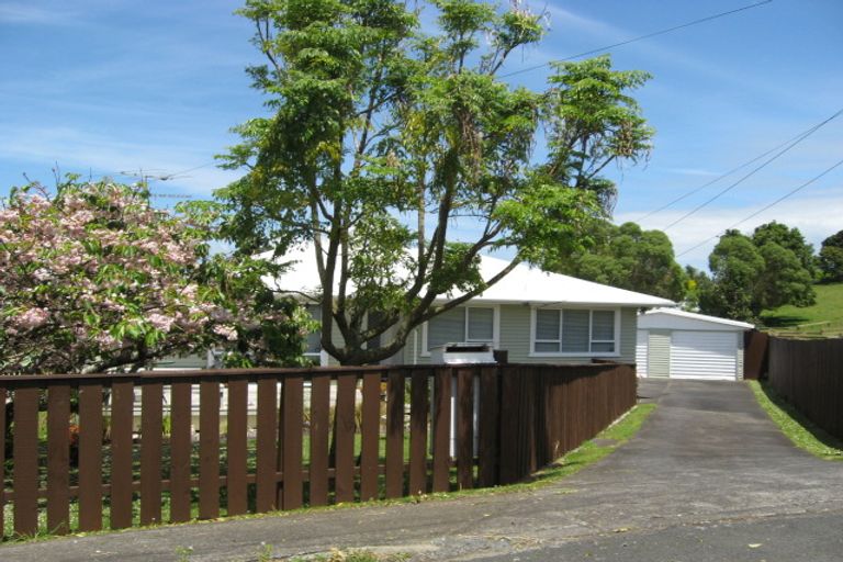 Photo of property in 22 Putini Road, Mangere Bridge, Auckland, 2022