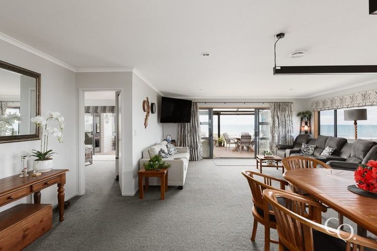 Photo of property in 103 Pukehina Parade, Pukehina, Te Puke, 3189