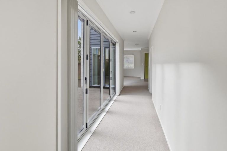 Photo of property in 39 Station Street, Hobsonville, Auckland, 0616