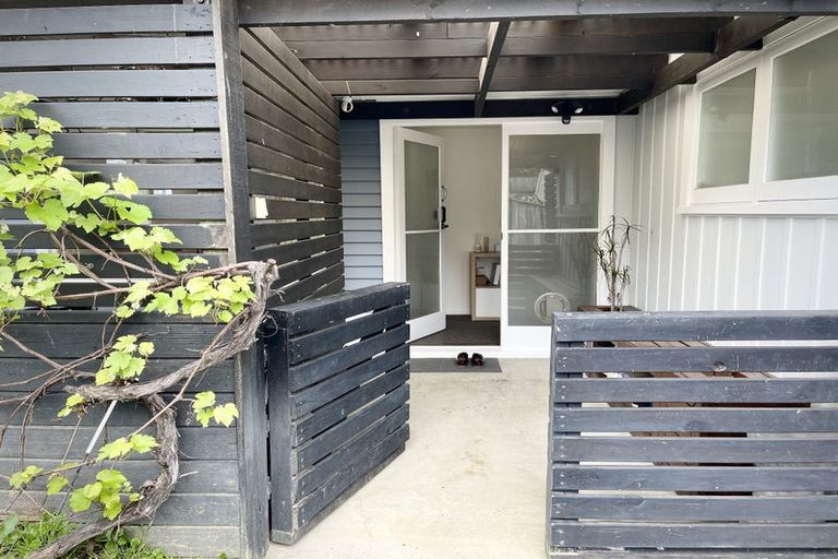 Photo of property in 1/894 East Coast Road, Northcross, Auckland, 0630