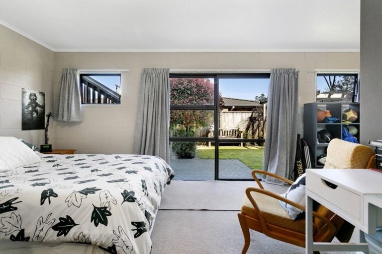 Photo of property in 2/48 Ngamotu Road, Hilltop, Taupo, 3330