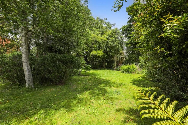 Photo of property in 61 Robinson Avenue, Holdens Bay, Rotorua, 3010