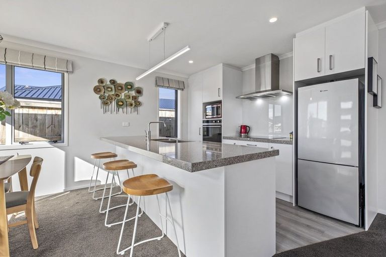 Photo of property in 184 Te Okuroa Drive, Papamoa, 3118