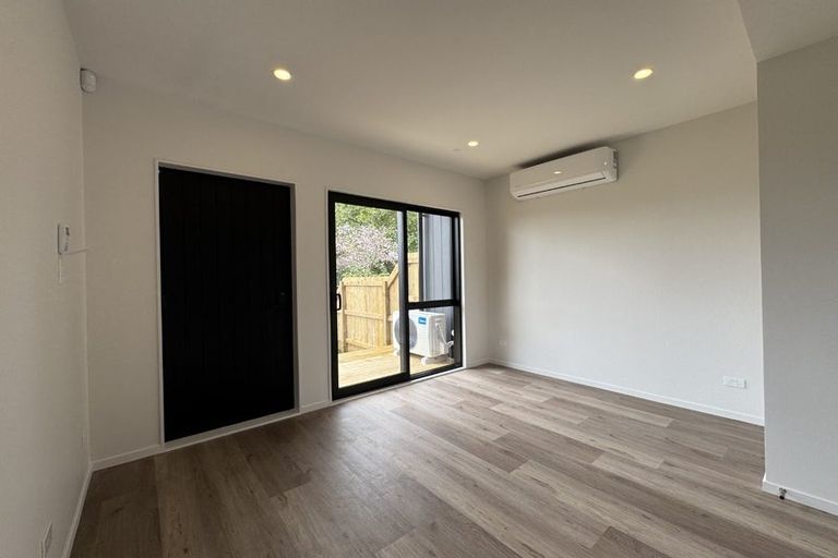 Photo of property in 1/35 Crawford Avenue, Mangere Bridge, Auckland, 2022