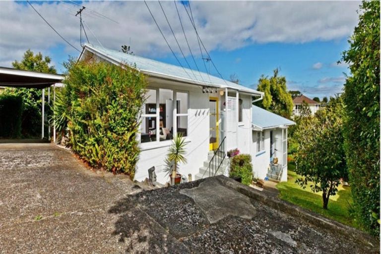 Photo of property in 2/37 Esmonde Road, Takapuna, Auckland, 0622