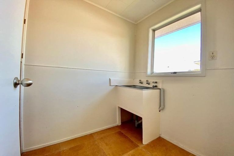 Photo of property in 76 Boundary Road, Clover Park, Auckland, 2019