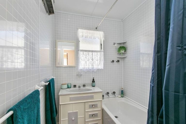 Photo of property in 128 Wise Street, Wainuiomata, Lower Hutt, 5014