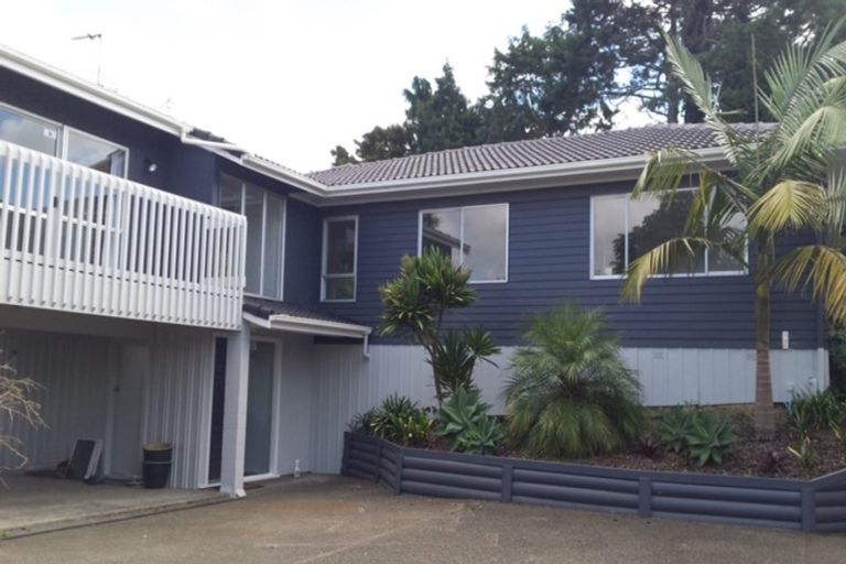Photo of property in 27 Park Hill Road, Birkenhead, Auckland, 0626