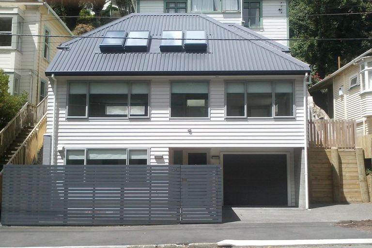 Photo of property in 125b Glenmore Street, Kelburn, Wellington, 6012