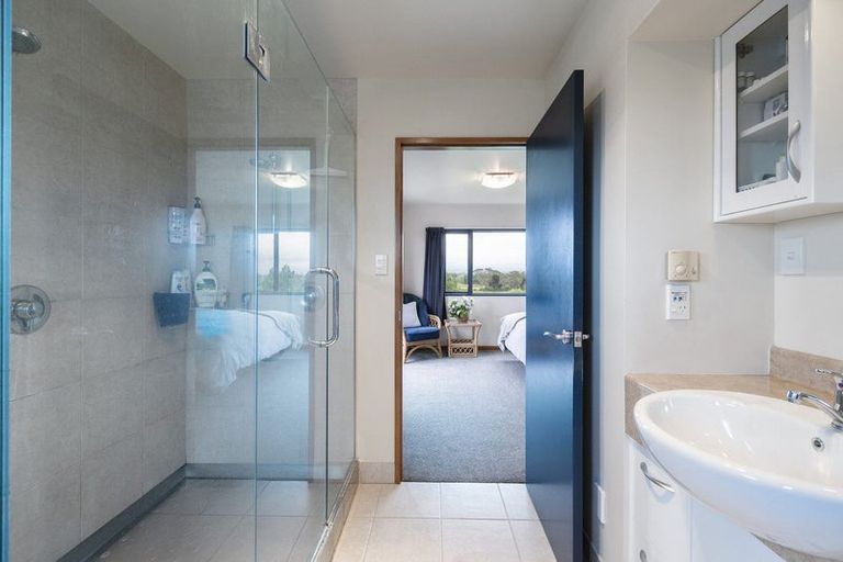 Photo of property in 55 Royal Oak Drive, Kelvin Grove, Palmerston North, 4414