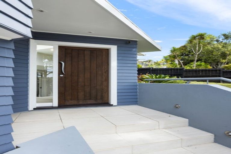 Photo of property in 51 Mcdowell Crescent, Hillcrest, Auckland, 0627