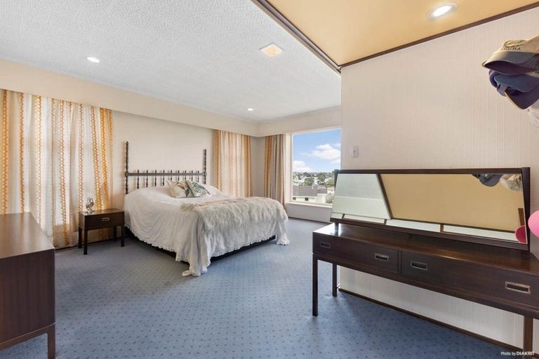 Photo of property in 46 Potter Avenue, Northcote, Auckland, 0627