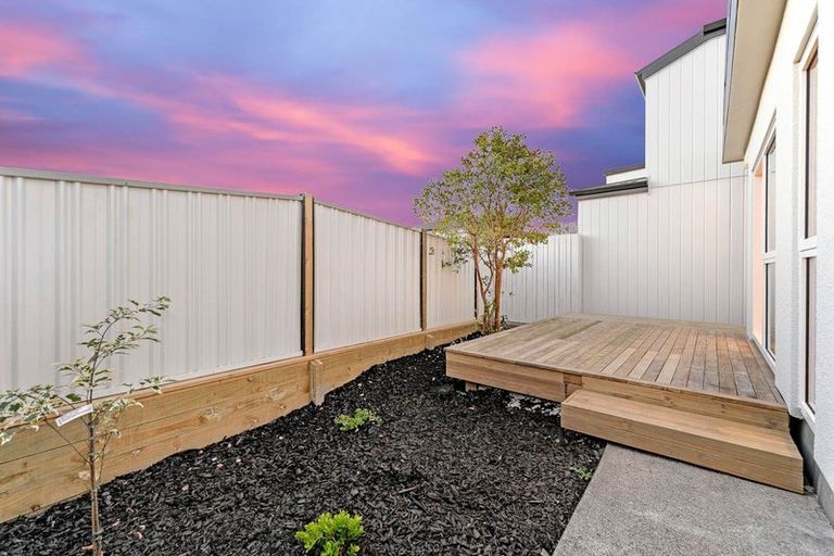 Photo of property in 60d Lewisham Street, Highland Park, Auckland, 2010