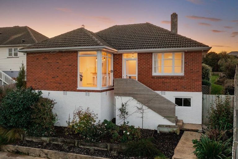 Photo of property in 52 Aberdeen Road, Saint Clair, Dunedin, 9012