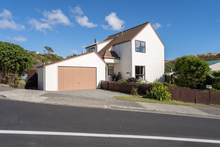 Photo of property in 1 Atwood Grove, Churton Park, Wellington, 6037