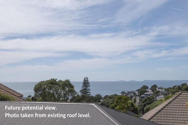 Photo of property in 1/27 Park Rise, Campbells Bay, Auckland, 0630