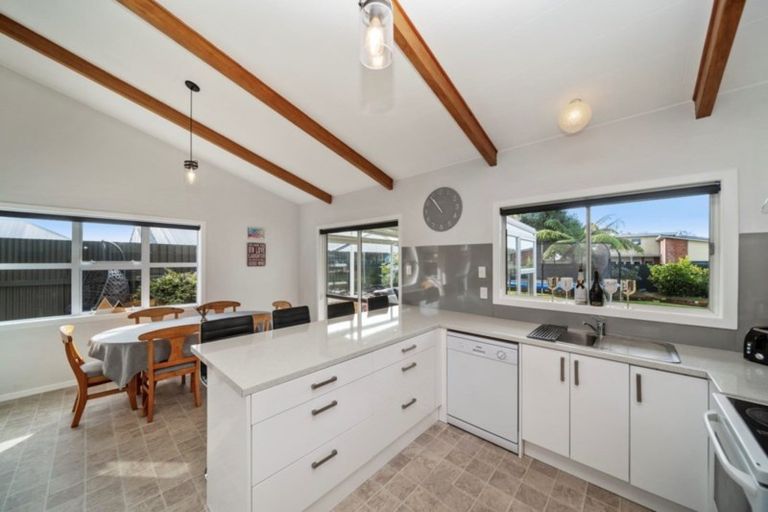 Photo of property in 36 Ariel Street, Stratford, 4332