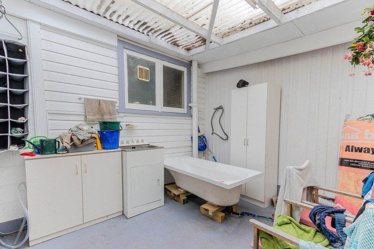 Photo of property in 60a Skerman Street, Marton, 4710