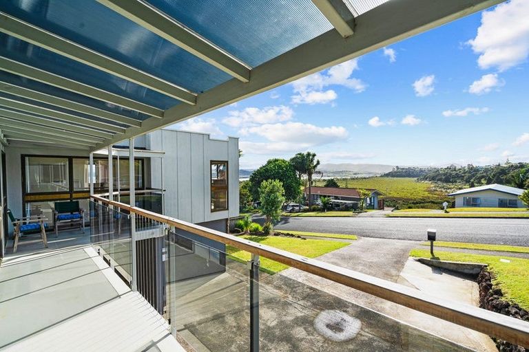 Photo of property in 19 Raumati Crescent, Onerahi, Whangarei, 0110