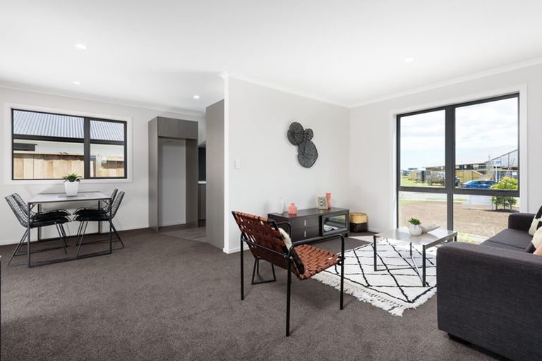 Photo of property in 2 Okataina Street, Pyes Pa, Tauranga, 3112