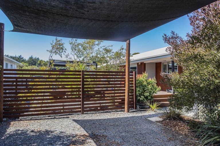 Photo of property in 32 Park Terrace, Waikuku Beach, 7473