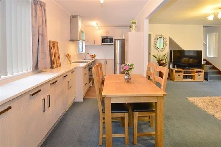 Photo of property in 7 Tacitus Place, Totara Vale, Auckland, 0629