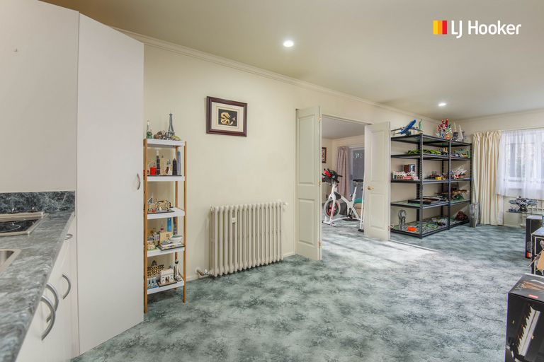 Photo of property in 7 North Foreland Street, Waihola, Milton, 9073