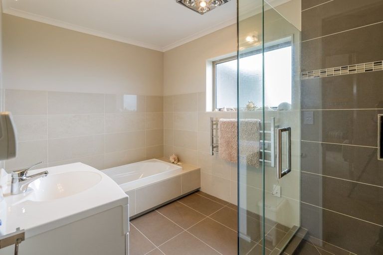 Photo of property in 8a Marine Parade South, Foxton Beach, Foxton, 4815