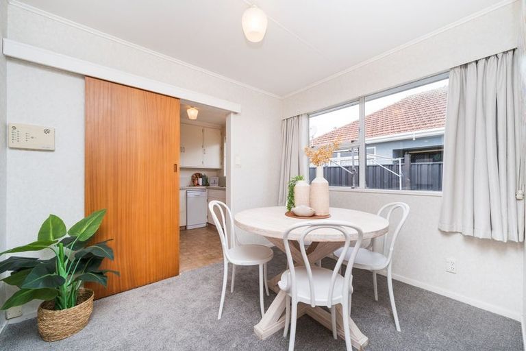 Photo of property in 28b Wood Street, Takaro, Palmerston North, 4410